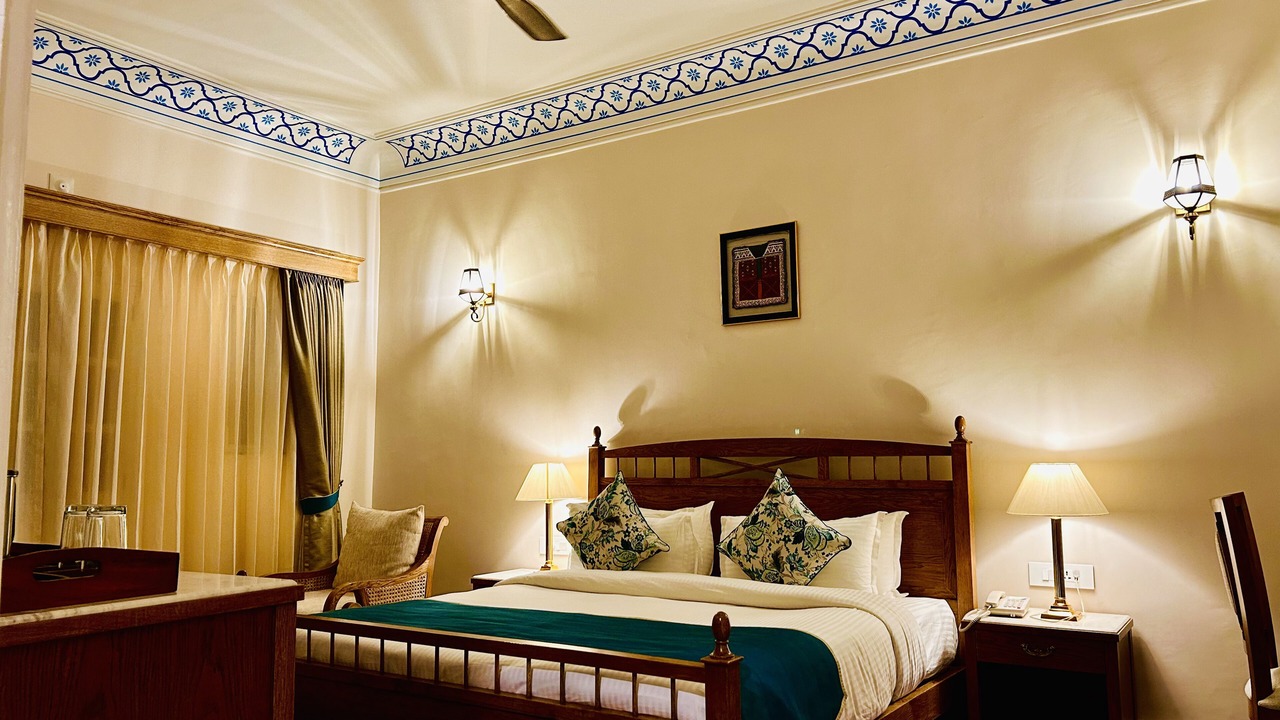 Photo of Bedroom in Desuri