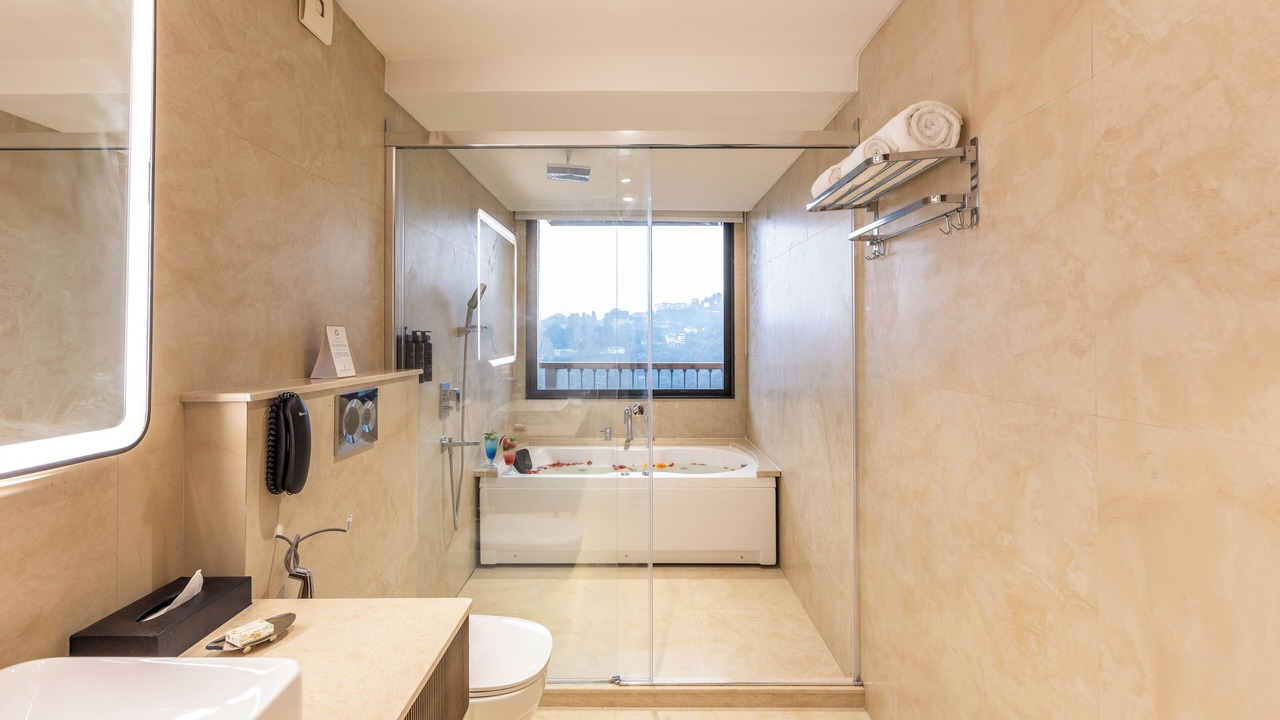 Photo of Bathroom in The Mall Road