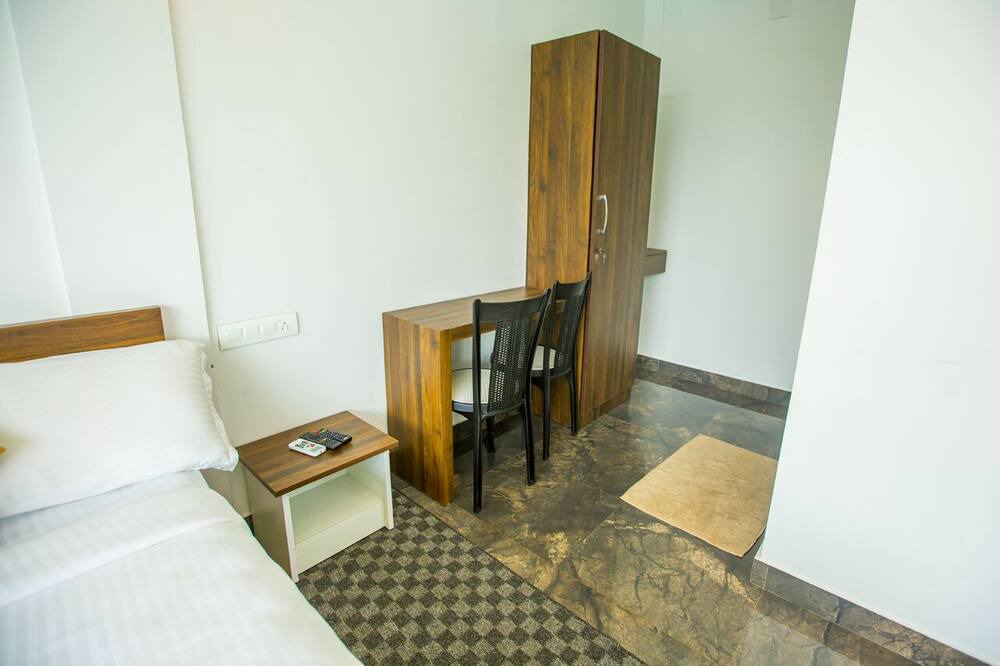 Photo of Bedroom in Moolakadai