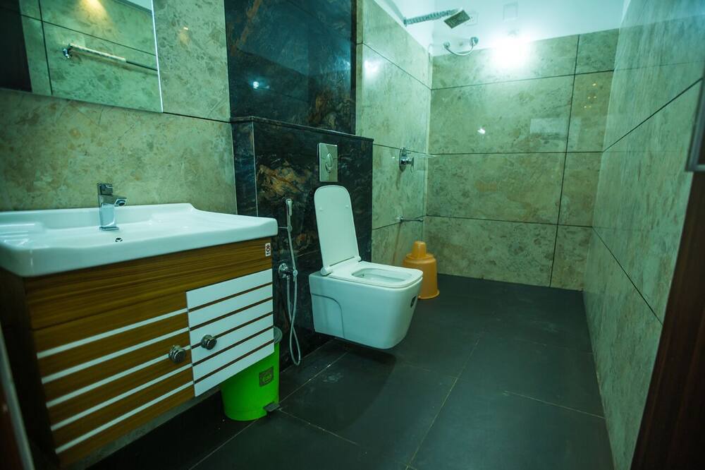 Photo of Bathroom in Moolakadai