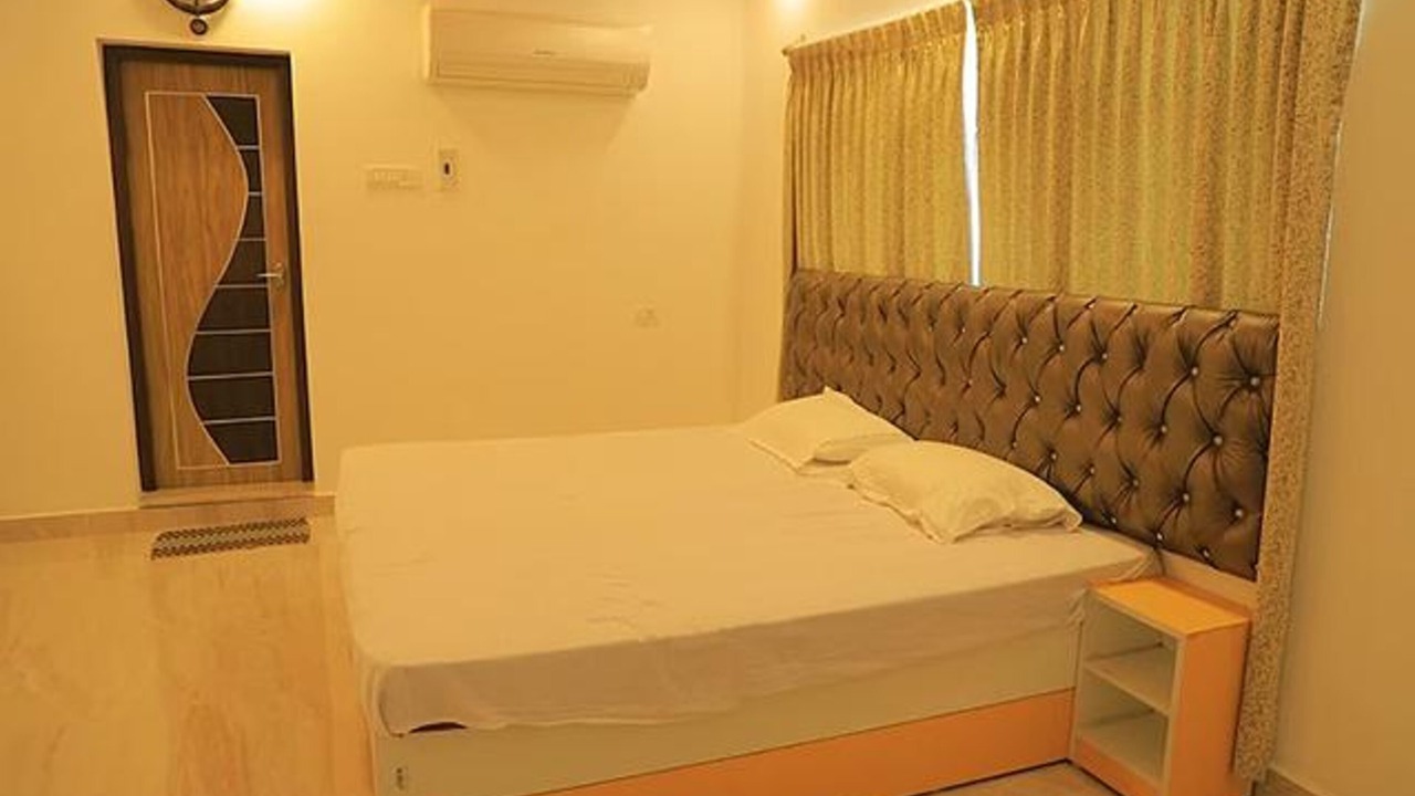 Photo of Bedroom in Koonimedu