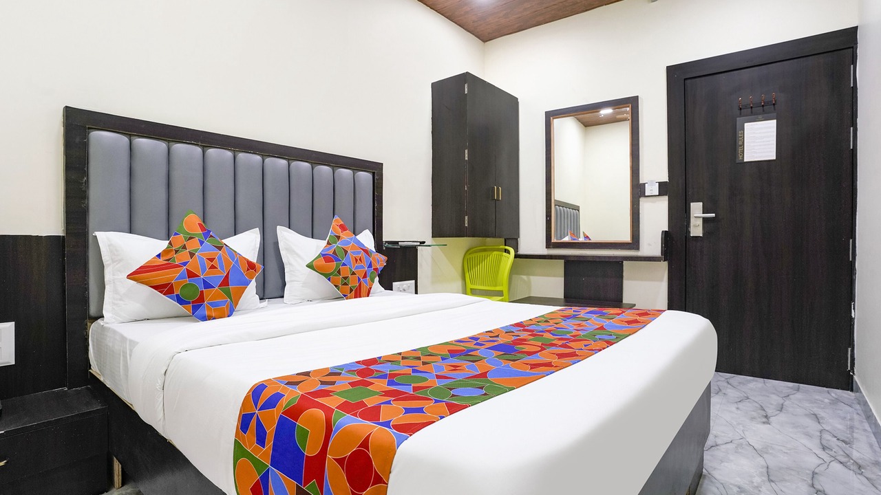 Photo of Bedroom in Cuffe Parade