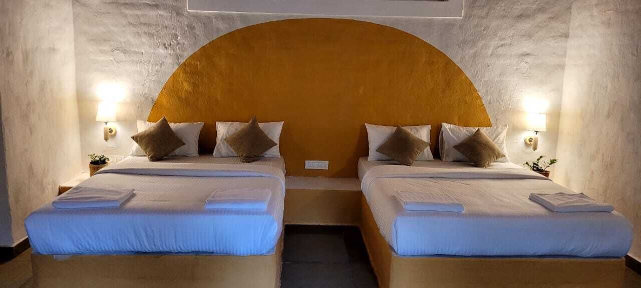 Photo of Bedroom in Timbholi