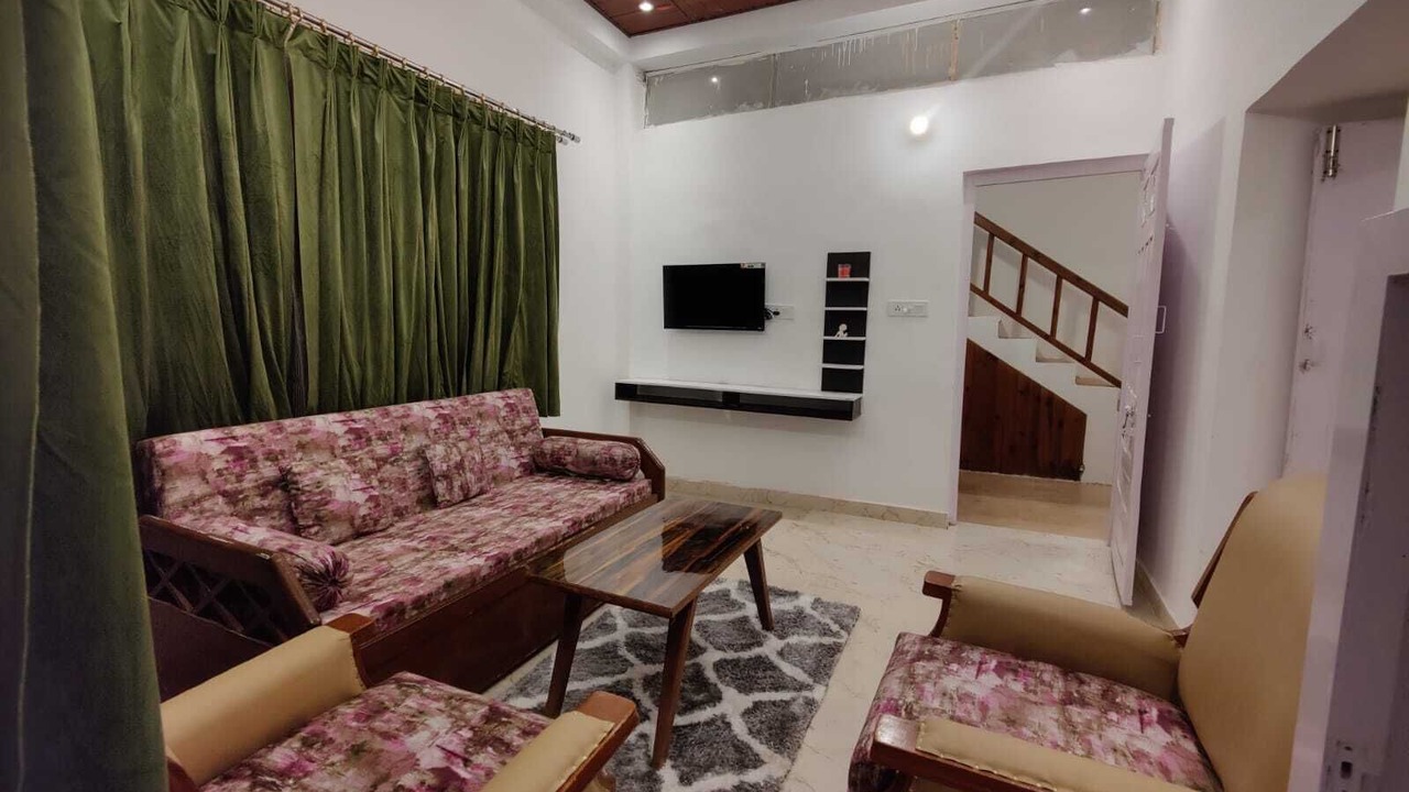 Photo of Livingroom in The Mall Road