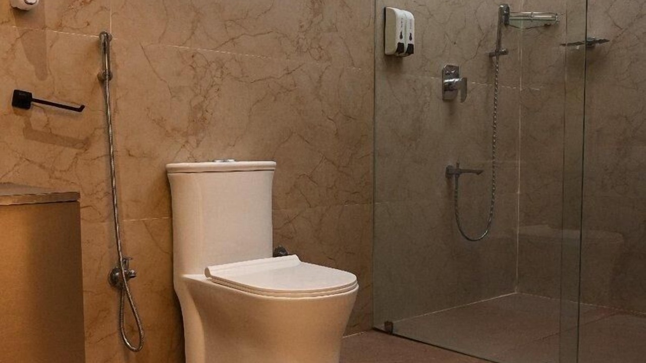 Photo of Bathroom in Bhimunipatnam