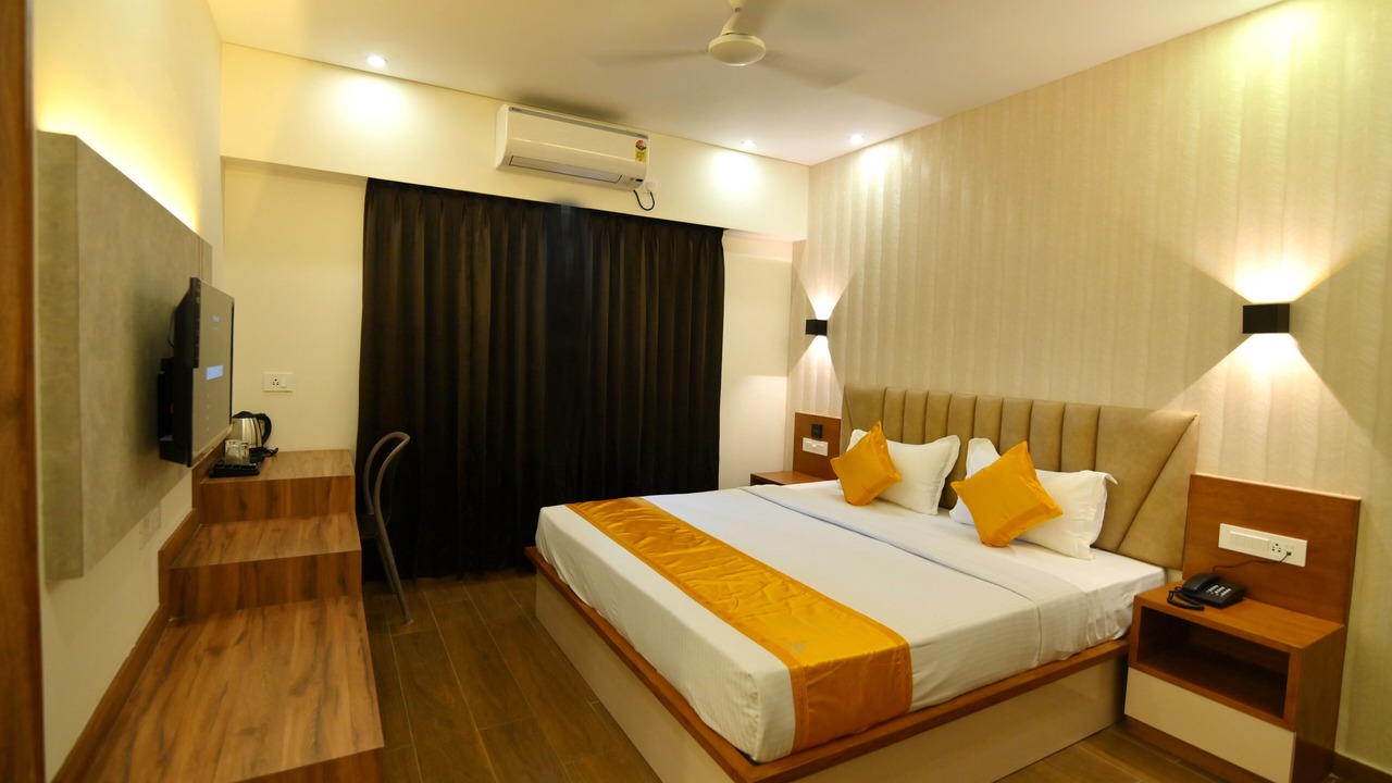 Photo of Bedroom in Adyar