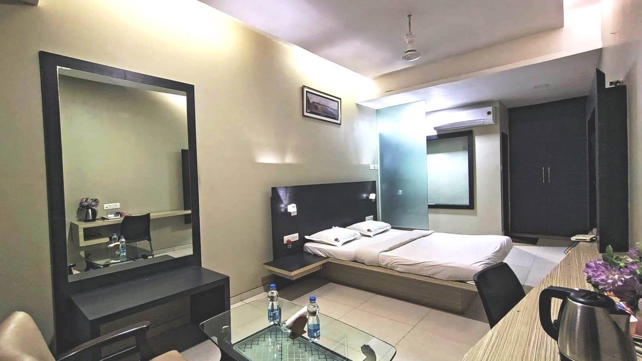 Photo of Bedroom in Ratnagiri