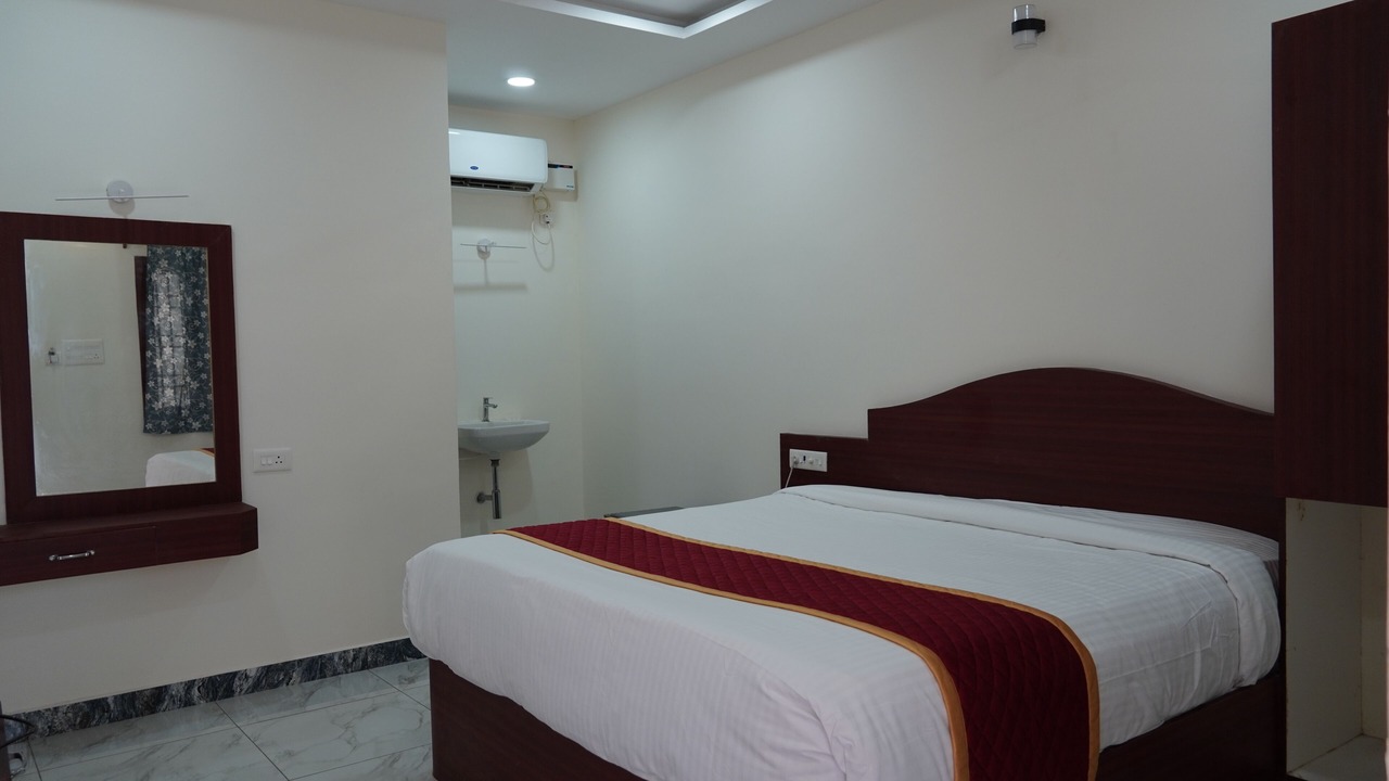 Photo of Bedroom in Tindivanam