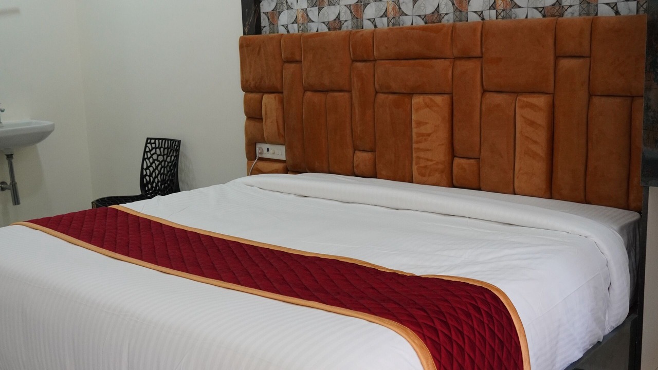 Photo of Bedroom in Tindivanam