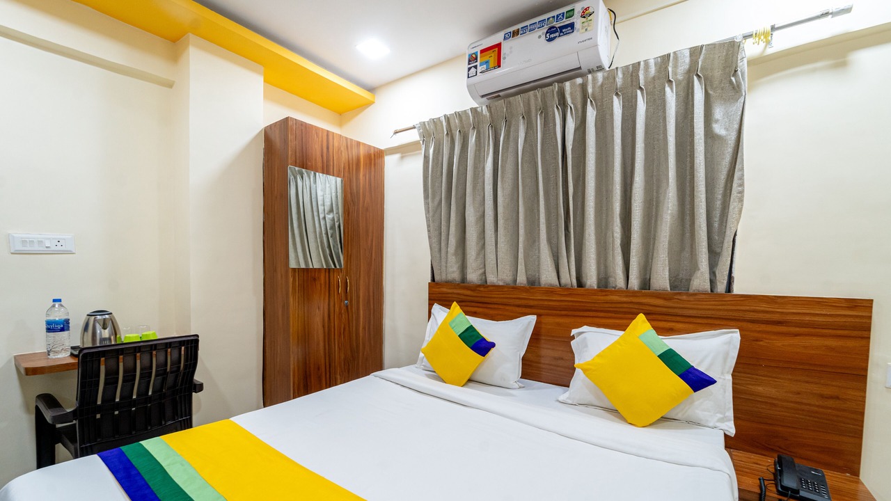 Photo of Bedroom in Hadapsar