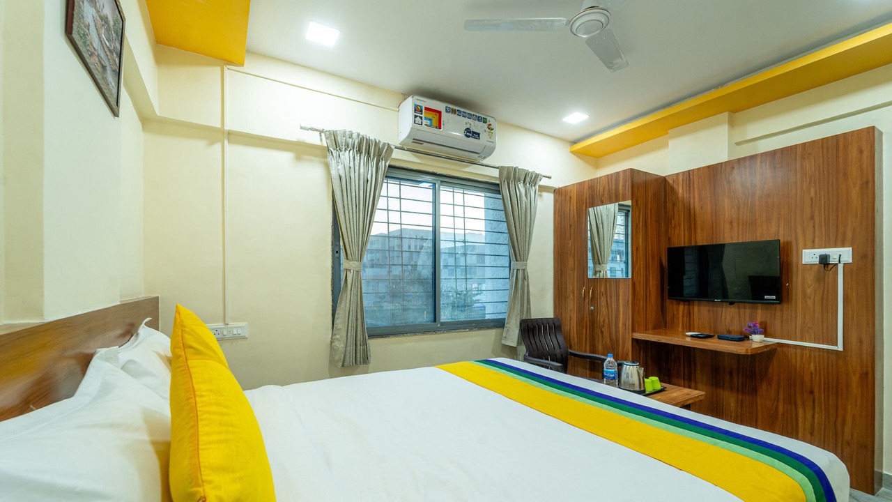 Photo of Bedroom in Hadapsar