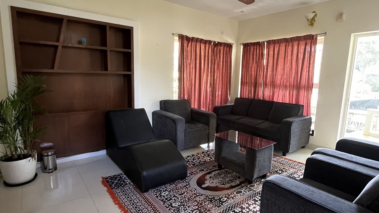 Photo of Livingroom in Kodaikanal