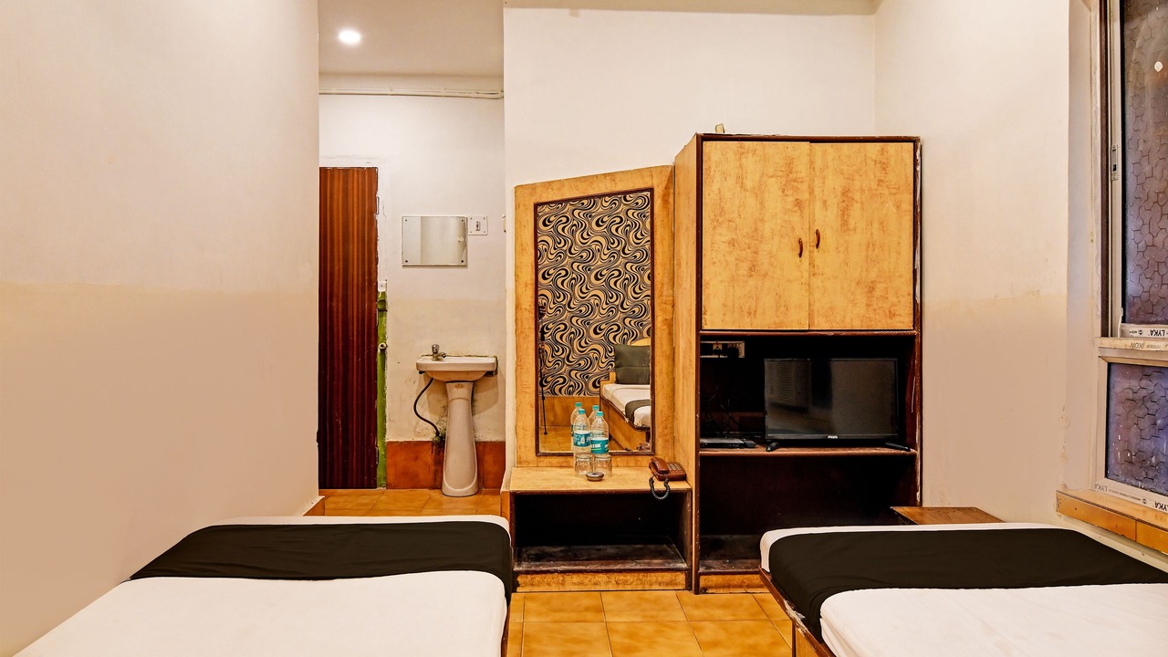 Photo of Bedroom in Sealdah