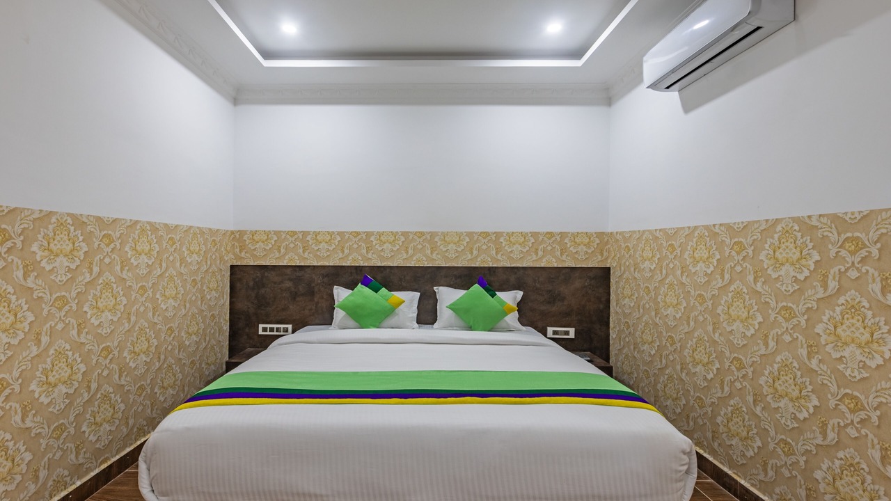 Photo of Bedroom in Piriyapatna