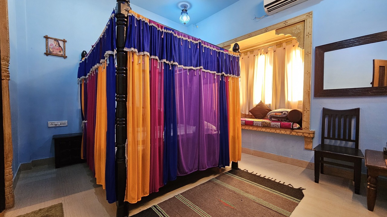 Photo of Bedroom in Amar Sagar Pol