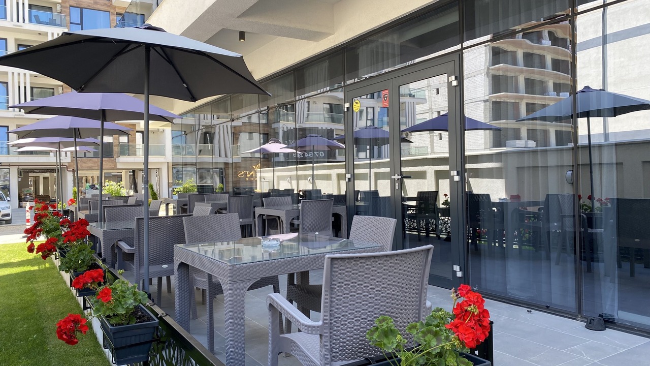 Photo of Patio Balcony in Mamaia-Sat