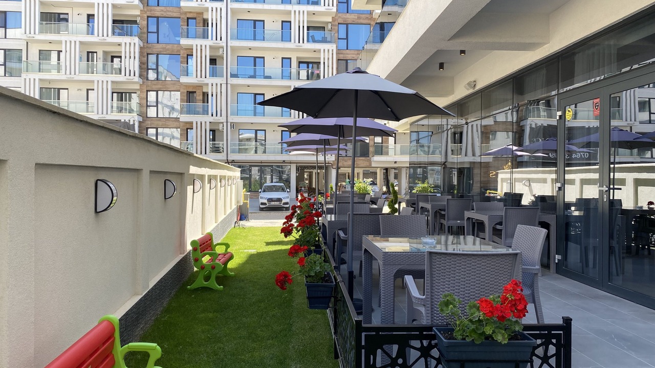 Photo of Patio Balcony in Mamaia-Sat