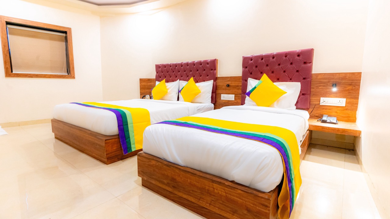 Photo of Bedroom in Prabhadevi