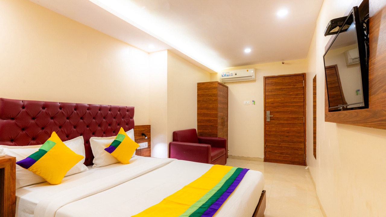 Photo of Bedroom in Prabhadevi