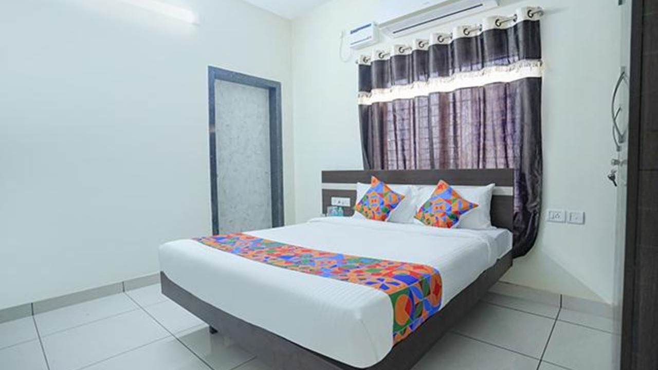 Photo of Bedroom in Vandavasi