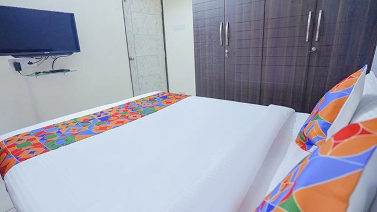 Photo of Bedroom in Vandavasi