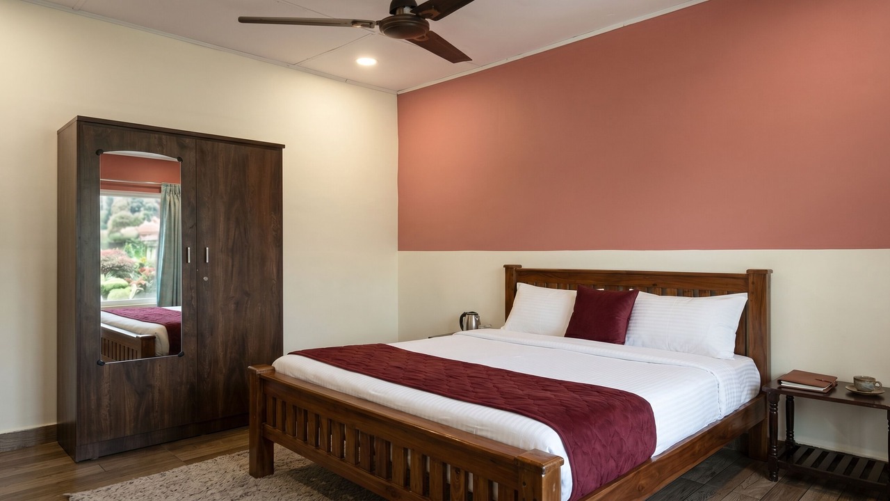 Photo of Bedroom in Valparai