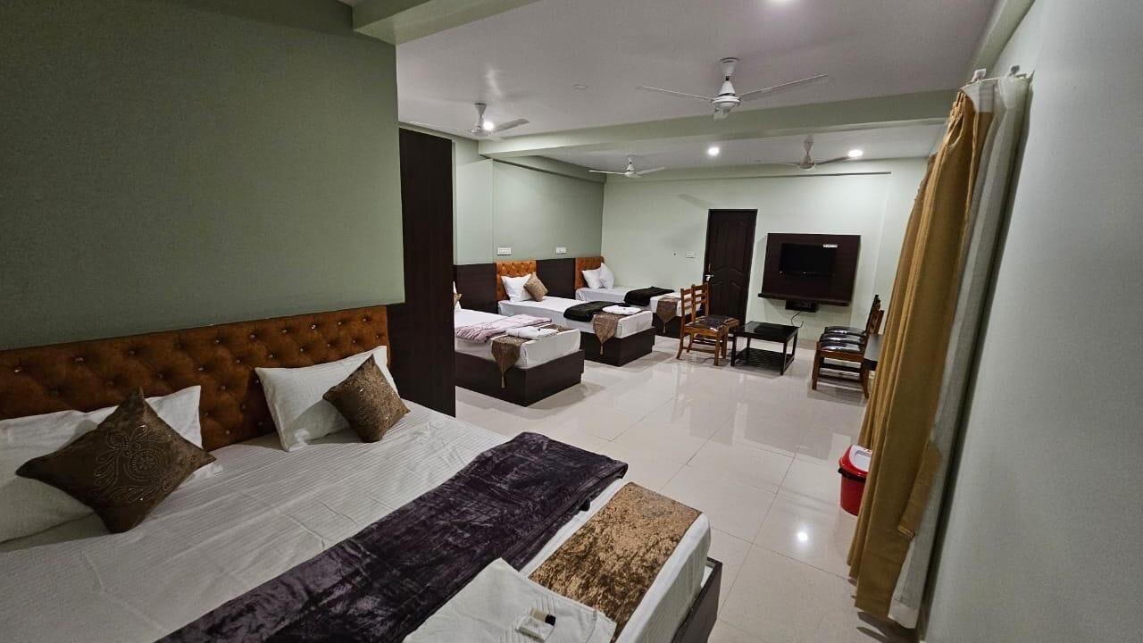 Photo of Bedroom in Hireguthi