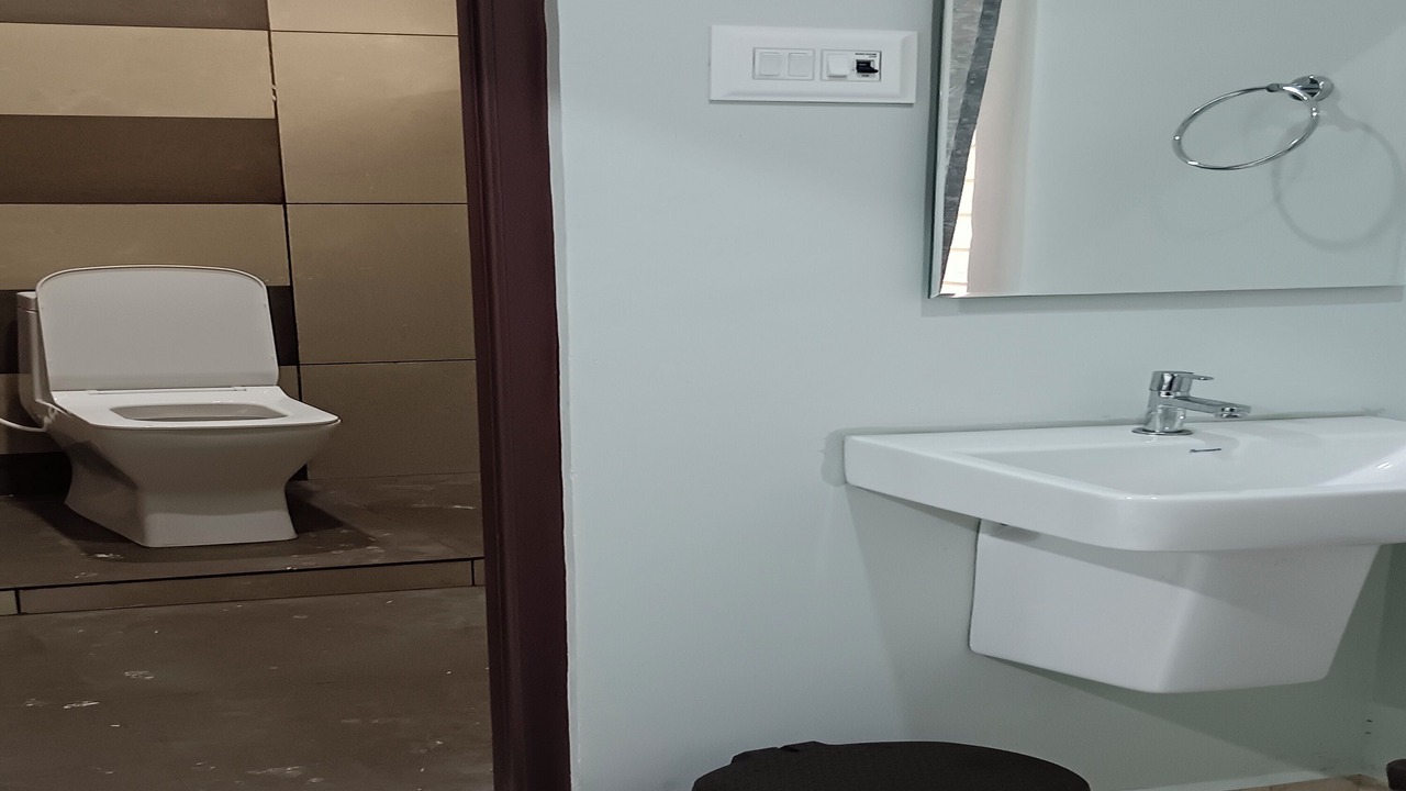 Photo of Bathroom in Koyambedu
