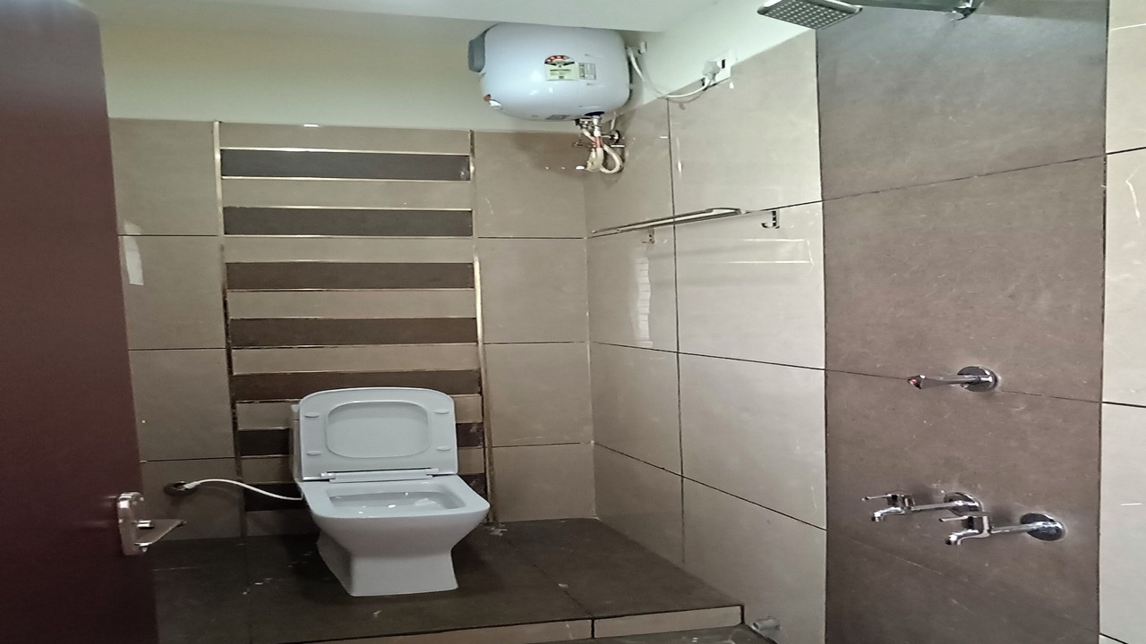 Photo of Bathroom in Koyambedu