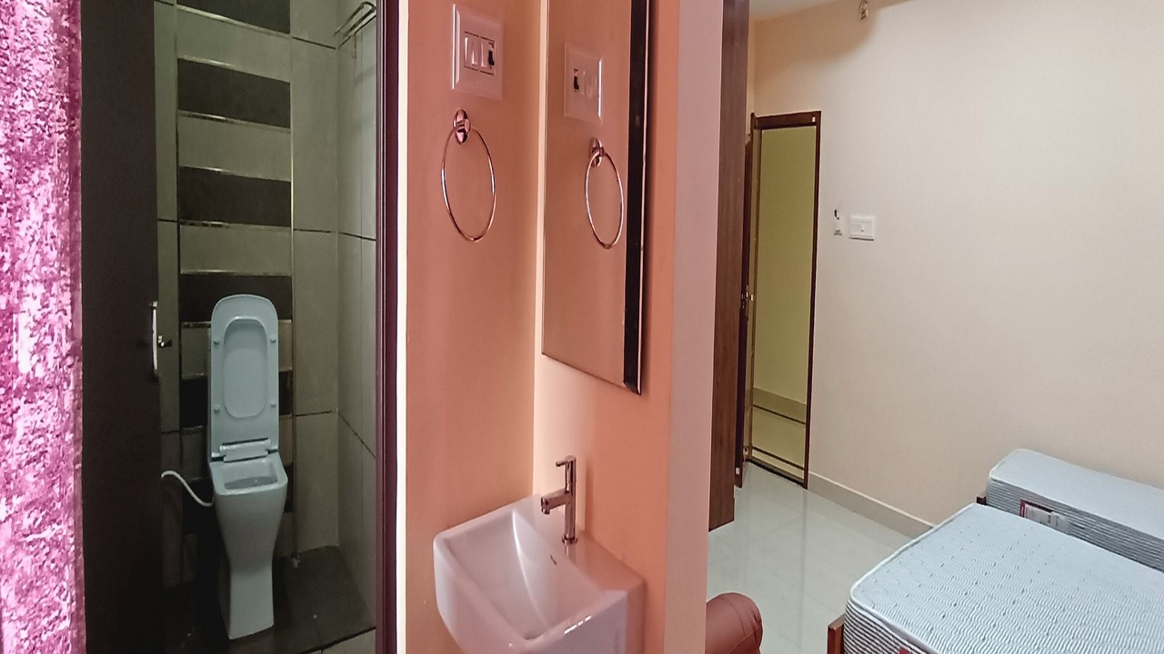 Photo of Bedroom in Koyambedu