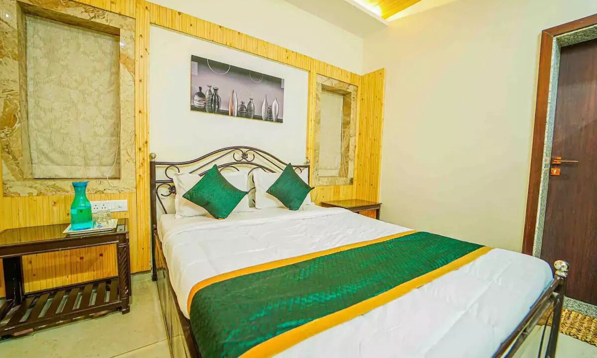 Photo of Bedroom in Mahabaleshwar
