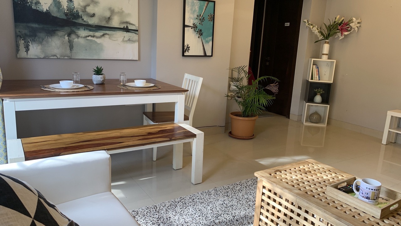 Photo of Livingroom in Pali Hill