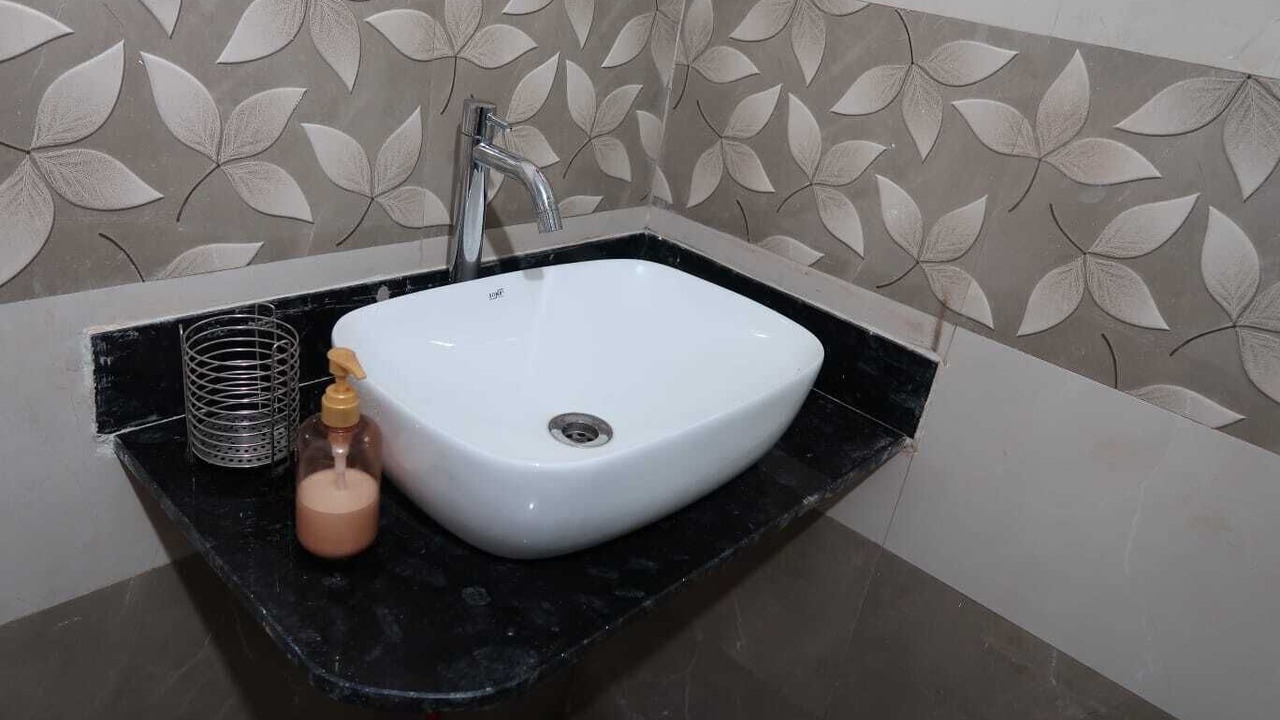 Photo of Bathroom in Ratnagiri