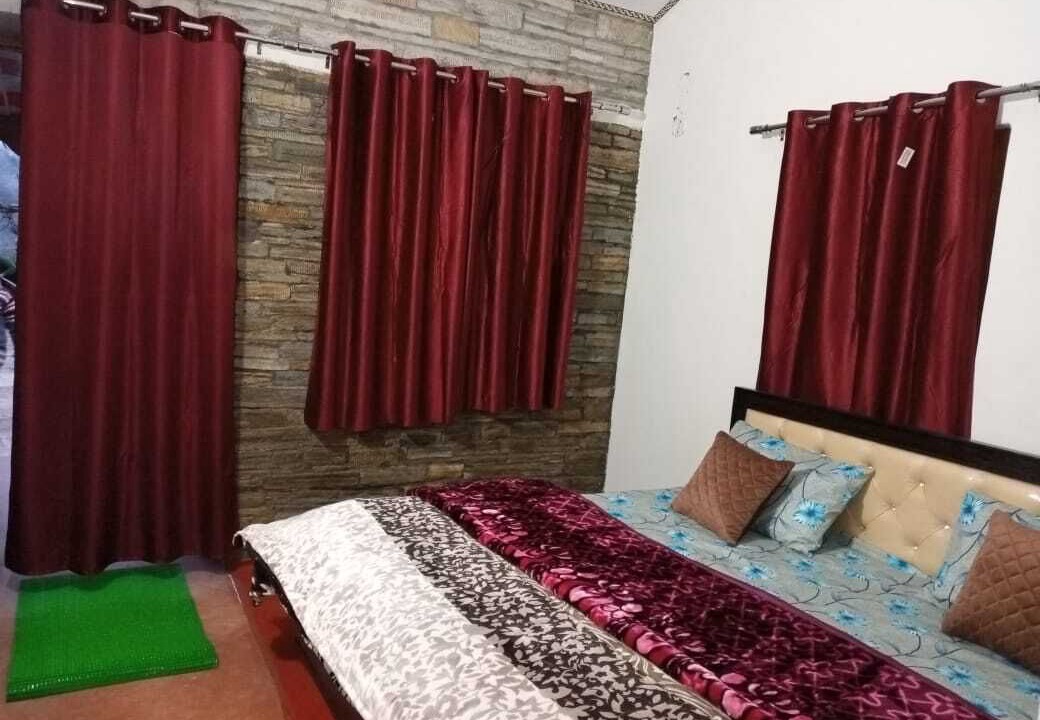 Photo of Bedroom in Guptkashi