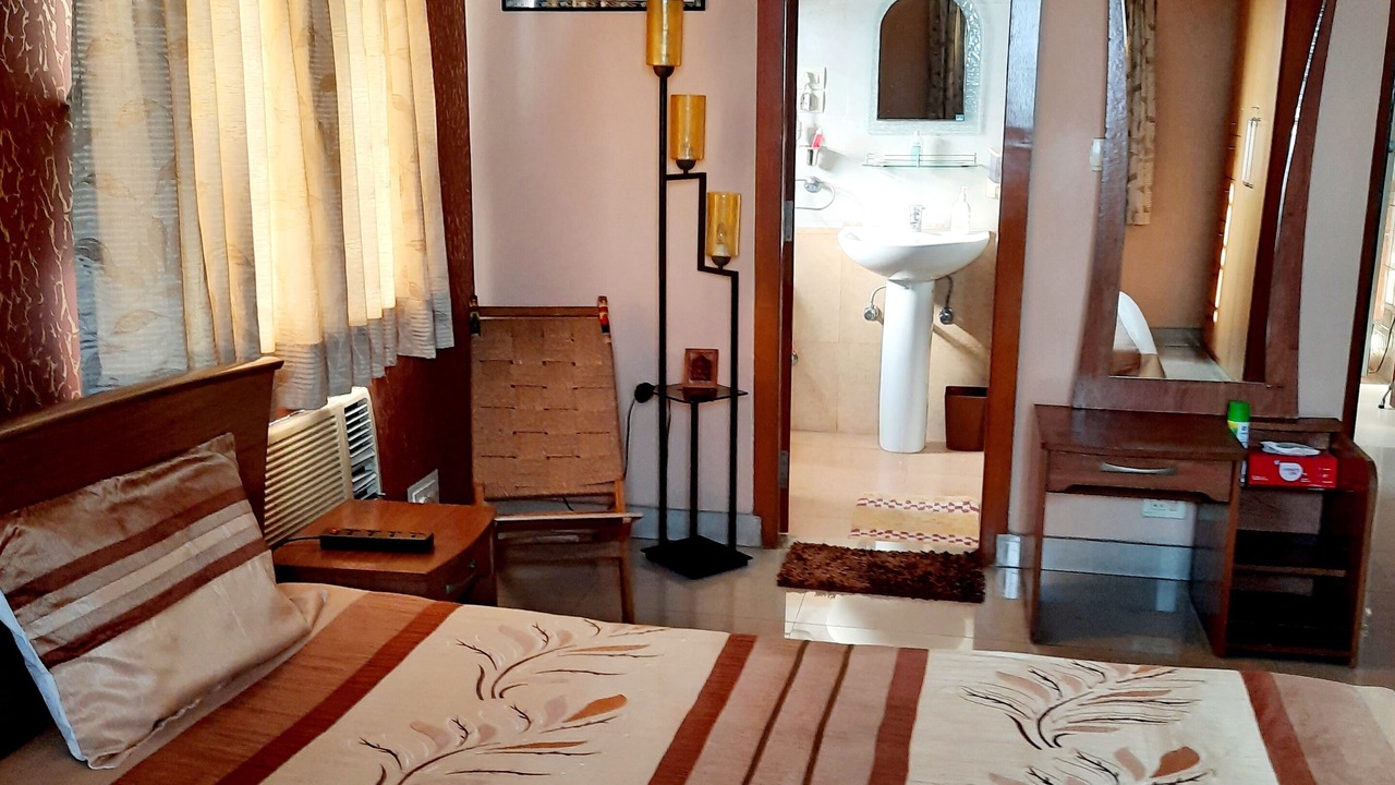 Photo of Bedroom in Jadavpur