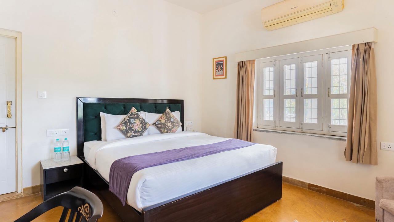 Photo of Bedroom in Shavri Colony