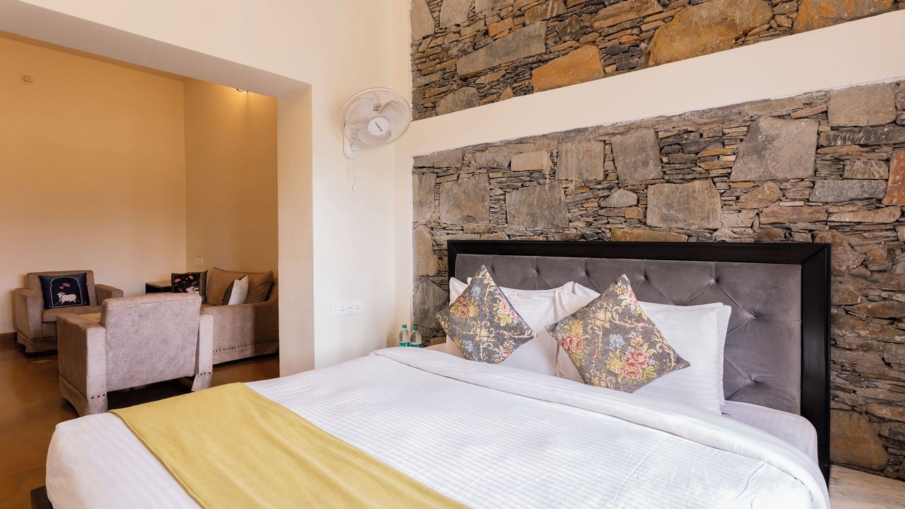 Photo of Bedroom in Shavri Colony