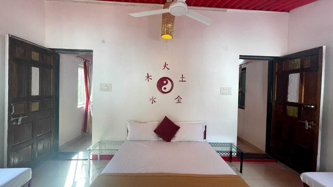 Photo of Bedroom in Mahabaleshwar