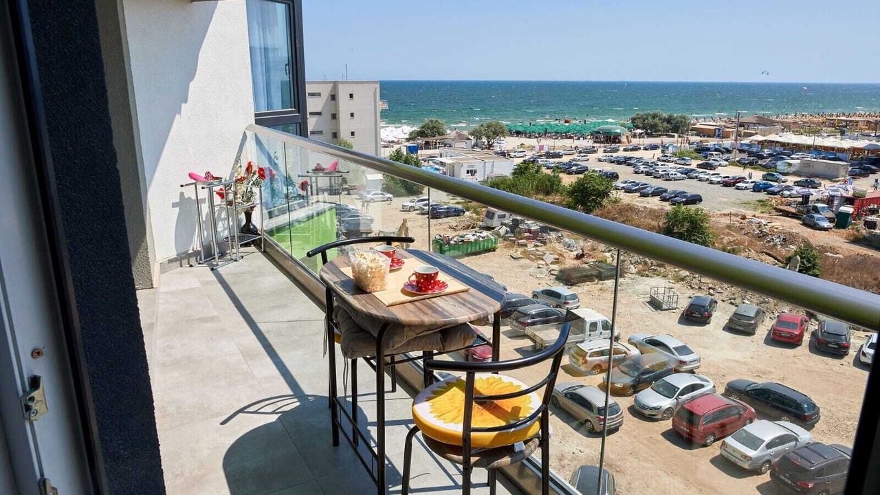 Photo of Patio Balcony in Mamaia-Sat