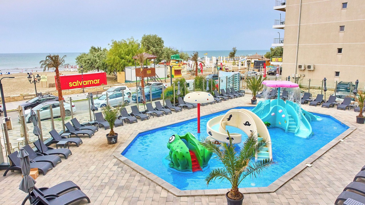Photo of Patio Balcony in Mamaia-Sat