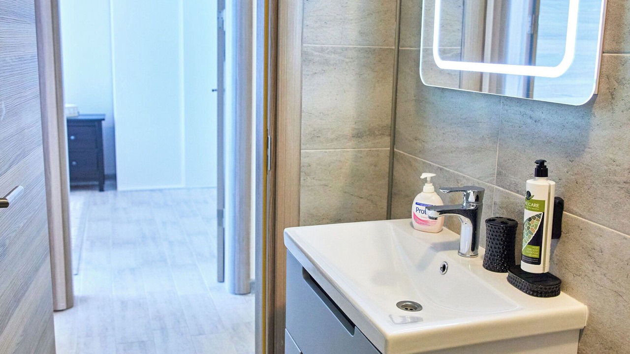 Photo of Bathroom in Mamaia-Sat