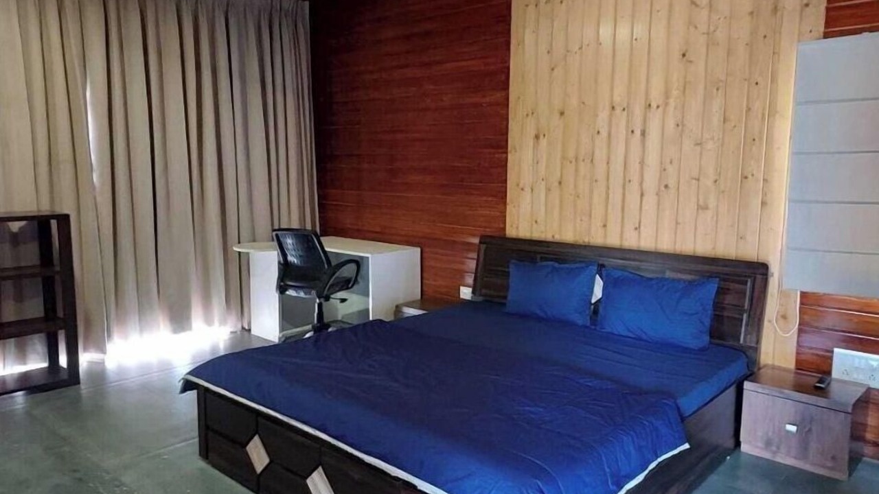 Photo of Bedroom in Hadapsar