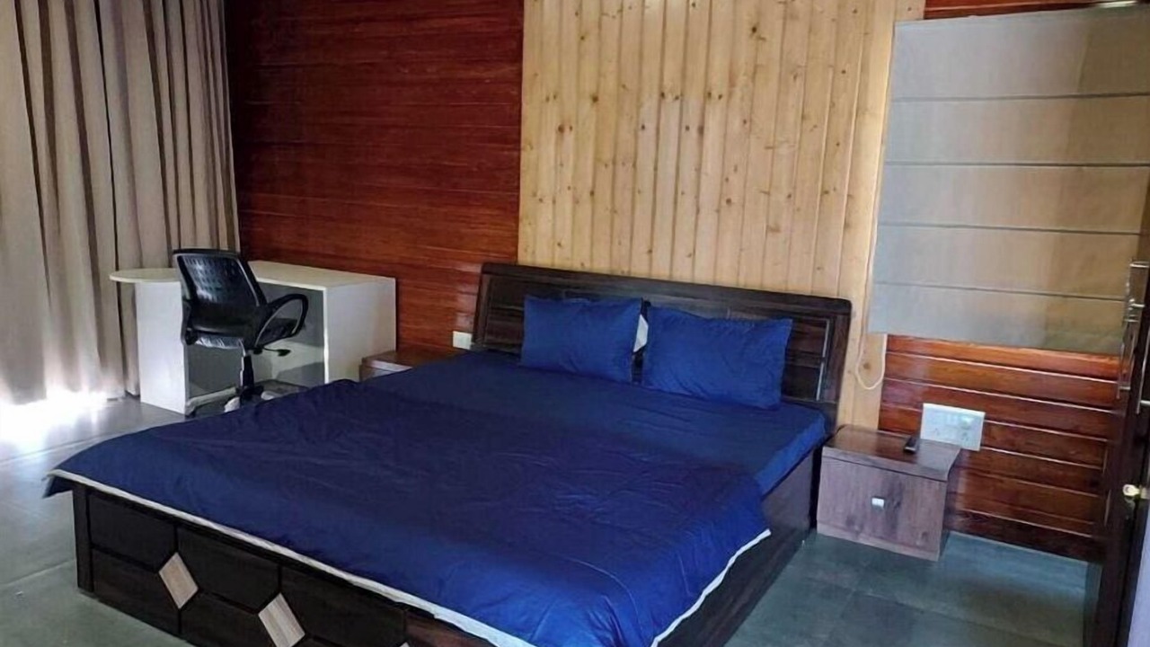 Photo of Bedroom in Hadapsar