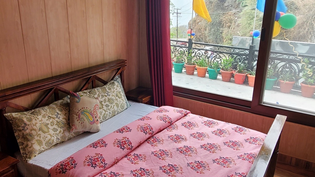 Photo of Bedroom in The Mall Road