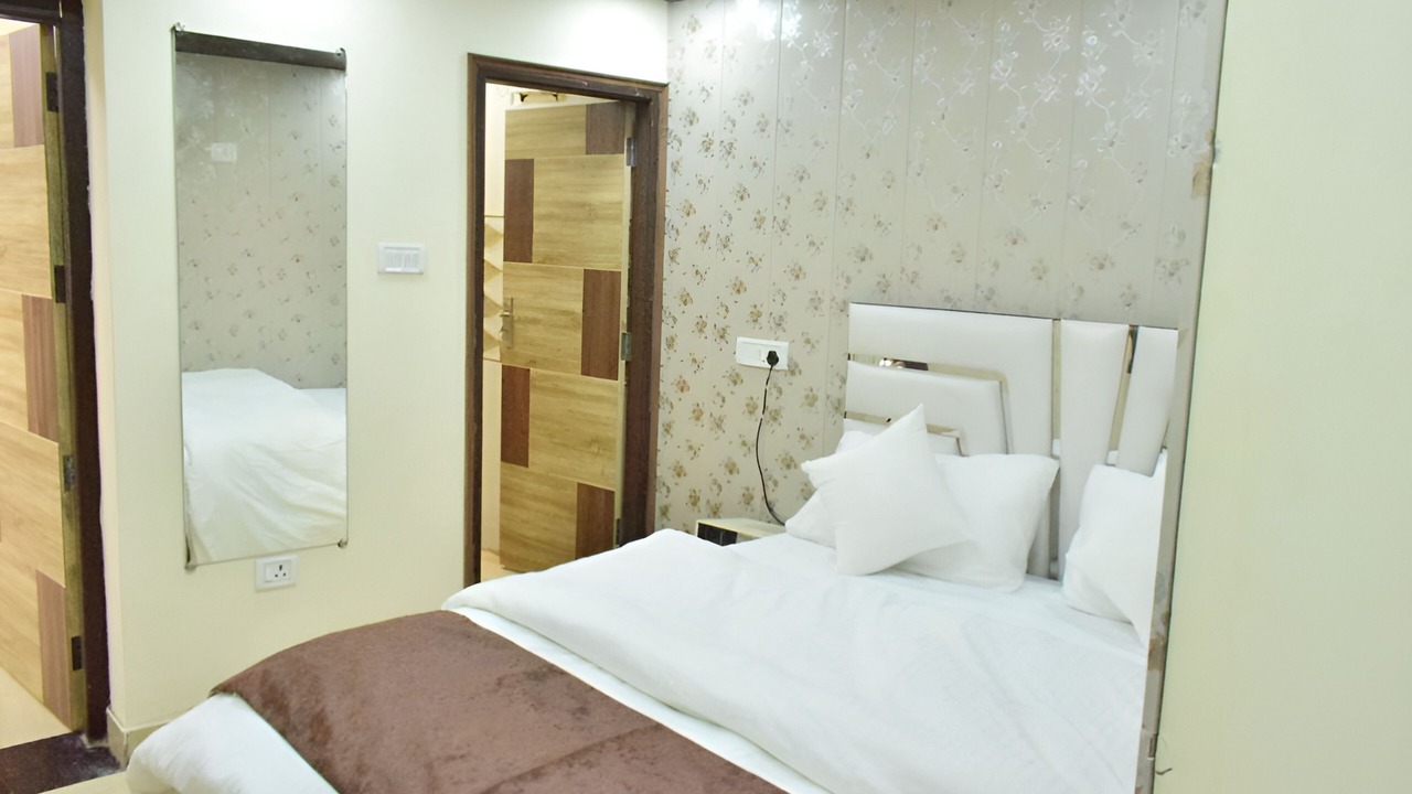 Photo of Bedroom in The Mall Road