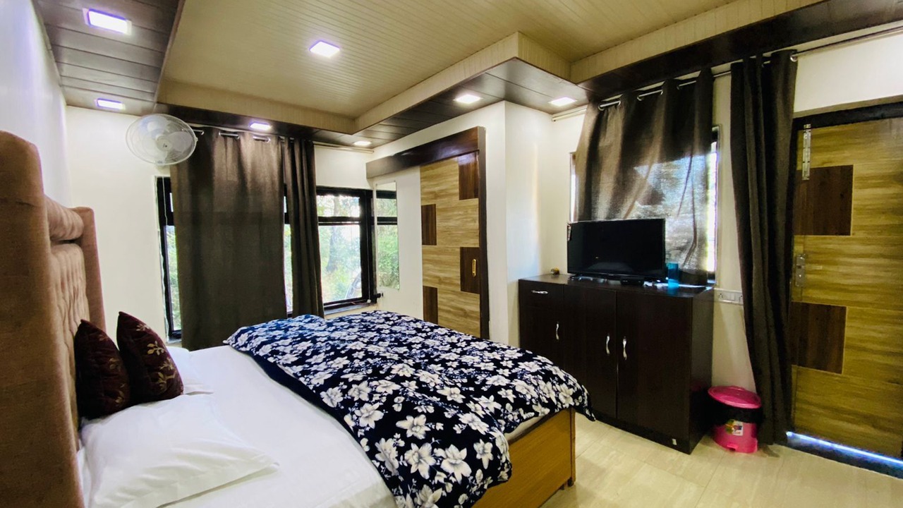 Photo of Bedroom in The Mall Road