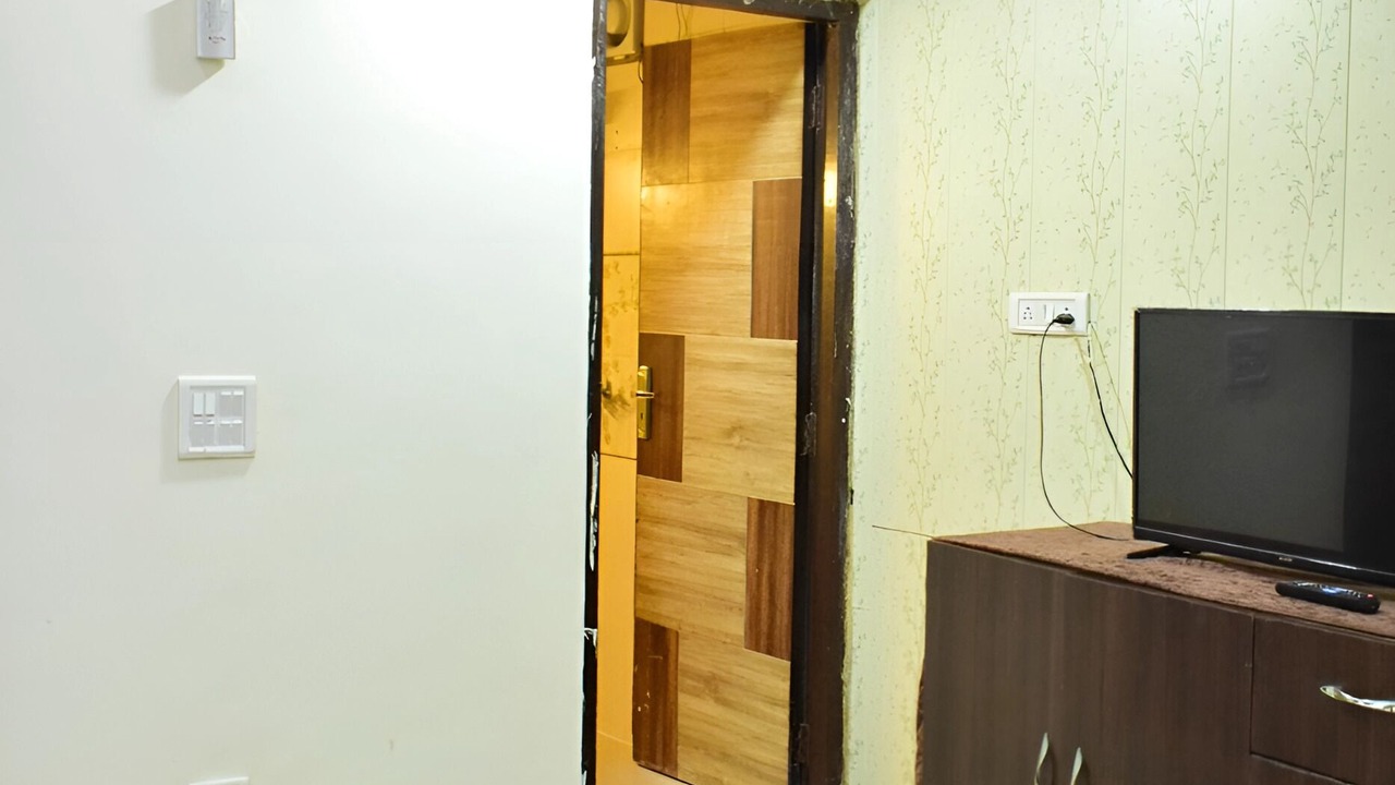 Photo of Bedroom in The Mall Road