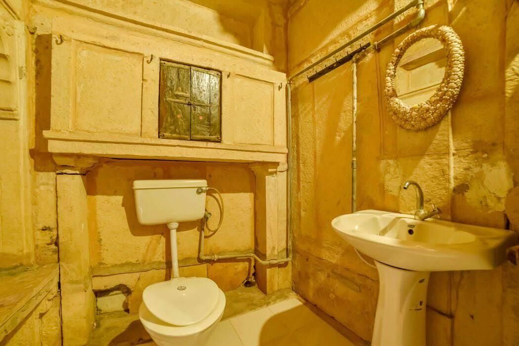 Photo of Bathroom in Amar Sagar Pol