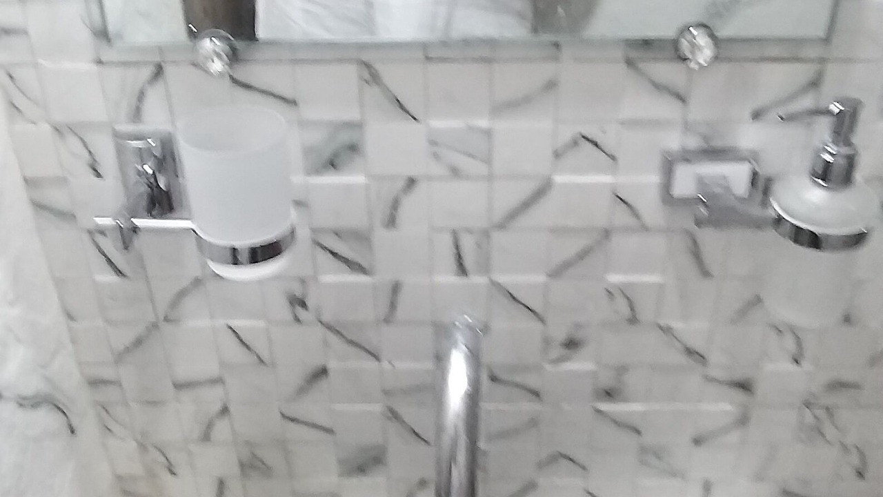 Photo of Bathroom in Mahabaleshwar