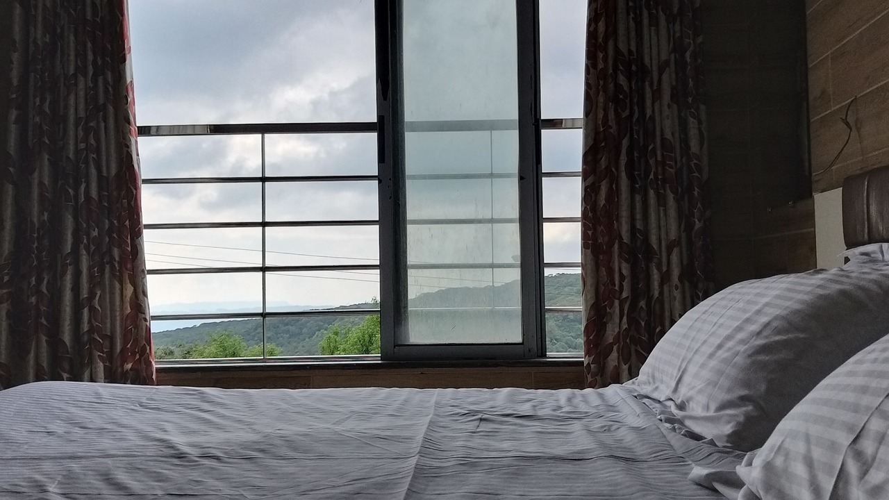 Photo of Bedroom in Mahabaleshwar